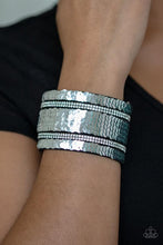 Load image into Gallery viewer, MERMAID Service Paparazzi Flip Sequin Urban Bracelet - Green