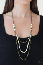 Load image into Gallery viewer, Paparazzi ♥ Very Vintage - Brass ♥ Necklace