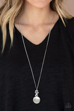 Load image into Gallery viewer, Paparazzi ♥ Going For GLAM-ma - Pink ♥ Necklace