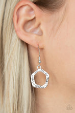 Load image into Gallery viewer, Urban Circus Paparazzi Necklace - Blue