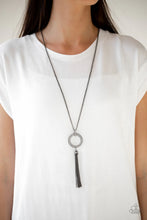 Load image into Gallery viewer, Paparazzi ♥ Straight To The Top - Black - Gunmetal ♥ Necklace
