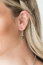Load image into Gallery viewer, Paparazzi ♥ Beachside Babe - Green ♥ Necklace
