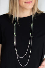 Load image into Gallery viewer, Sparkle of the Day Paparazzi Necklace - Green
