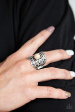 Load image into Gallery viewer, Flower Shower - Brown ♥ Ring

