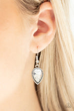 Load image into Gallery viewer, Paparazzi ♥ FEARLESS is More - White ♥ Necklace
