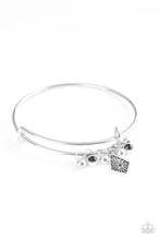 Load image into Gallery viewer, TREASURE CHARMS Paparazzi Bracelet - BLACK
