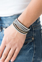 Load image into Gallery viewer, Fashion Fiend Paparazzi Bracelet - Black
