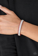 Load image into Gallery viewer, Babe Bling Paparazzi Urban Snap Bracelet  - Red
