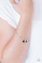Load image into Gallery viewer, Marine Melody Paparazzi Bracelet - Black

