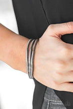 Load image into Gallery viewer, Paparazzi ♥ Its A Stretch - Black -Gunmetal ♥ Bracelet

