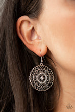 Load image into Gallery viewer, PINWHEEL and Deal Paparazzi Earring - Black
