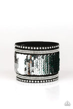 Load image into Gallery viewer, Paparazzi ♥ MERMAIDS Have More Fun - Green ♥ Reversible Urban Bracelet
