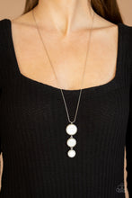 Load image into Gallery viewer, Summer Shores Paparazzi Necklace - White
