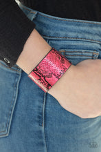 Load image into Gallery viewer, Its a Jungle Out There - Paparazzi Leather Urban Snap Bracelet  - Pink
