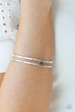 Load image into Gallery viewer, Solo Artist Paparazzi Cuff Bracelet - Blue
