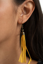 Load image into Gallery viewer, Feel at HOMESPUN Paparazzi Necklace - Yellow
