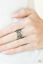 Load image into Gallery viewer, Di-VINE Design Paparazzi Ring - Silver
