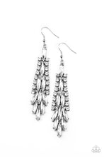 Load image into Gallery viewer, Crown Heiress Paparazzi Earring - White
