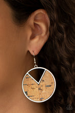 Load image into Gallery viewer, Nod to Nature Paparazzi Cork Earring - Black
