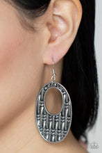 Load image into Gallery viewer, Engraved Edge Paparazzi Earring - Silver
