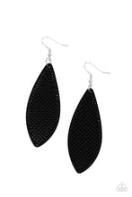 Load image into Gallery viewer, Surf Scene Paparazzi Wood Earring - Black
