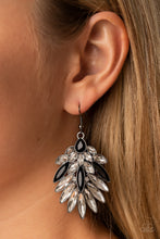 Load image into Gallery viewer, COSMIC-politan Paparazzi Earring - Black
